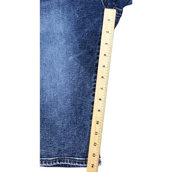 True Religion Riley Mid-Rise Knee Length Bermuda Shorts 28X14 - Picture 3 of 6